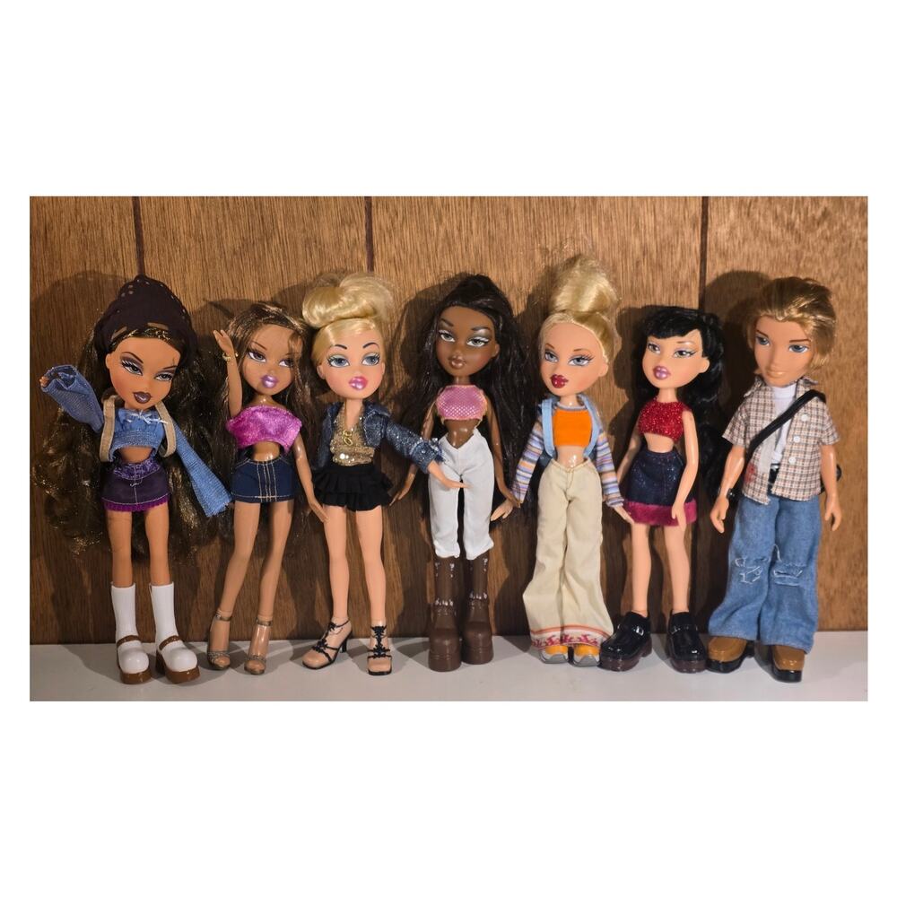 Vintage Bratz Doll Lot 7 MGA Dolls Cloe Yasmin Jade Sasha Cameron Clothes Shoes